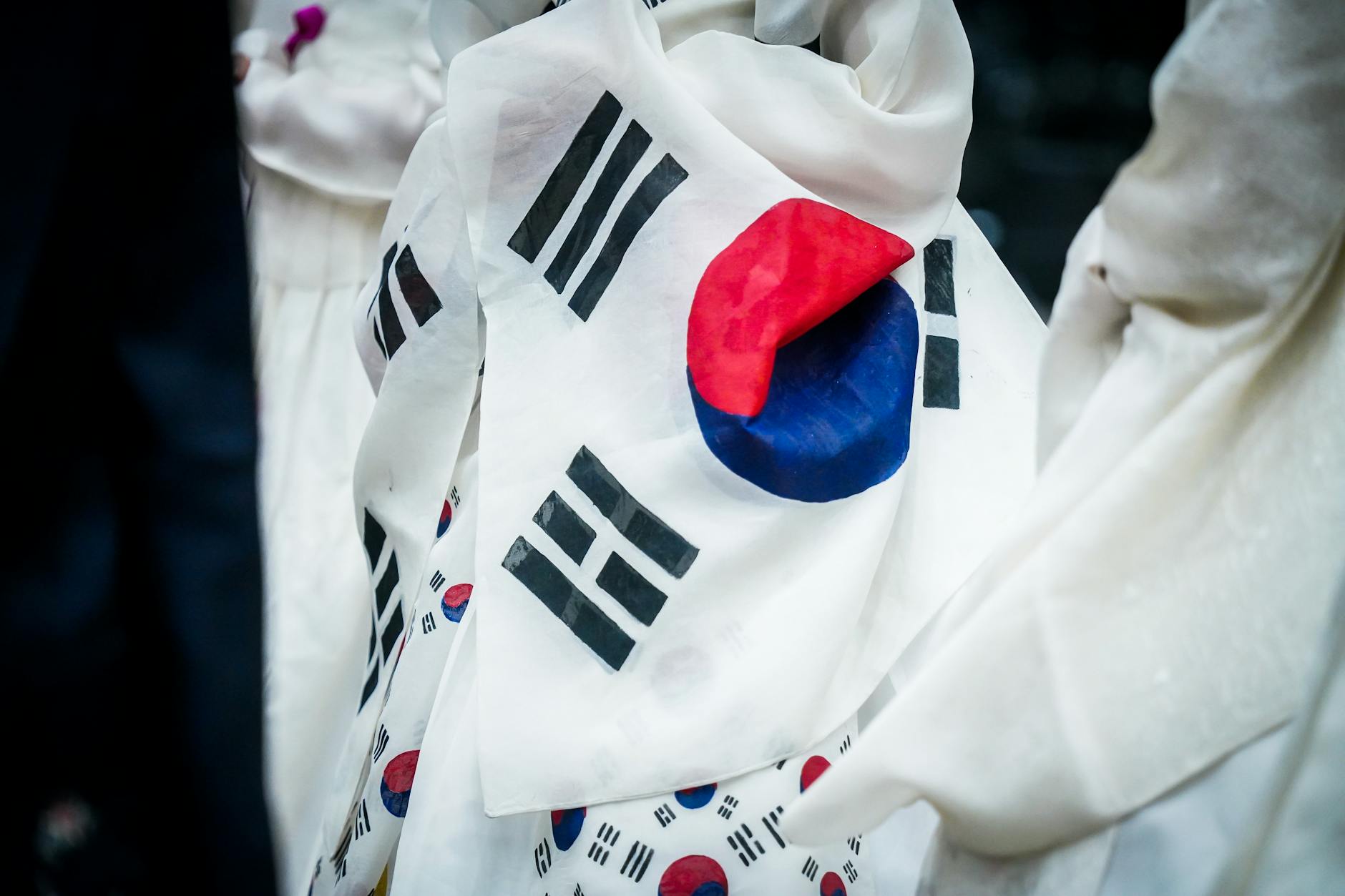 Korean Regulator Halts Cosmic Ventures Token Sale Mid-Subscription